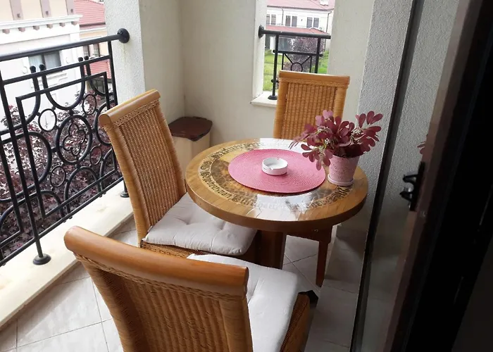 Rose в местност каваци, *