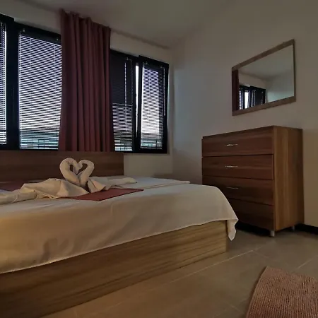 Rose в местност каваци,