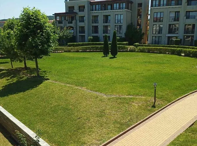 Lägenhet Rose в местност каваци, *